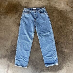 ASOS DESIGN Classic Relaxed Medium Wash Jeans Men’s Size 32x30